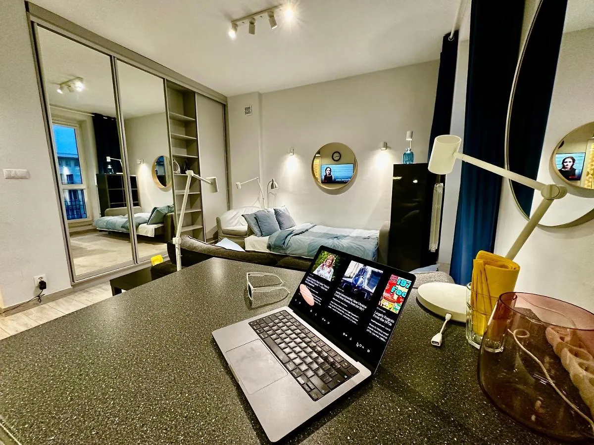 Daire Super Forum 2 Metro Fast Wifi Netflix, Hbo, Appletv Varşova